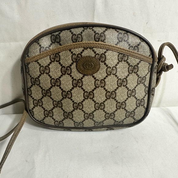 Gucci Handbags - Gucci Shoulder Bag